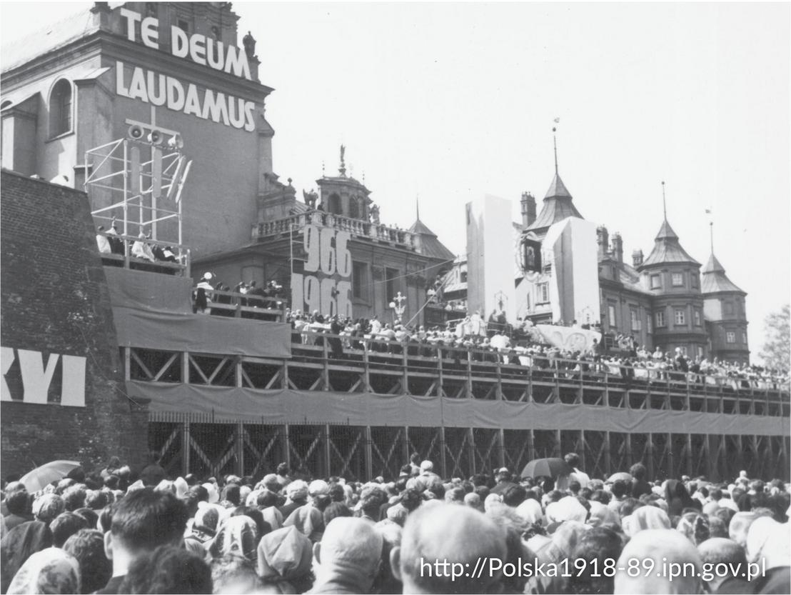  Obchody Milenium Chrztu Polski w Częstochowie. Tłum wiernych