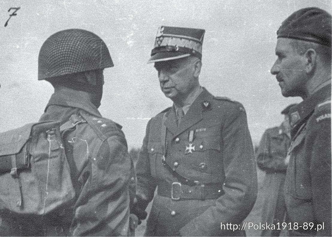 Generał Kazimierz Sosnkowski wizytuje 1SBS (2)