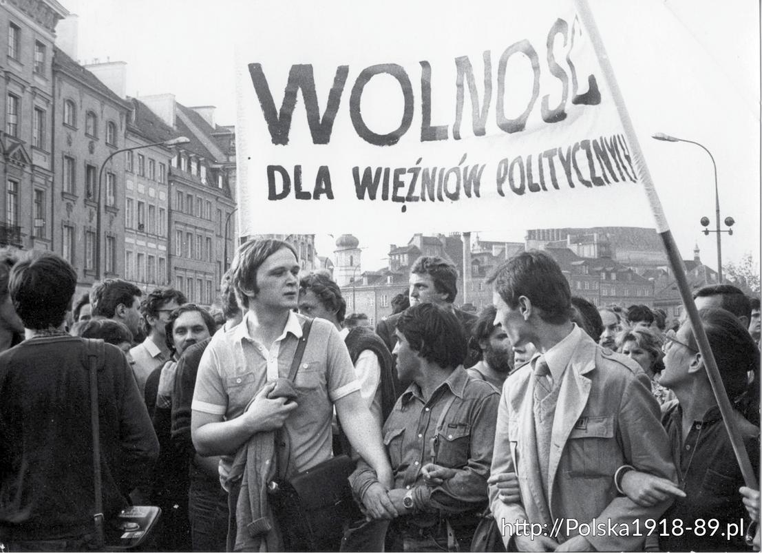 Marsz protestacyjny zorganizowany przez Niezależne Zrzeszenie Studentów w Warszawie 25 maja 1981 r.