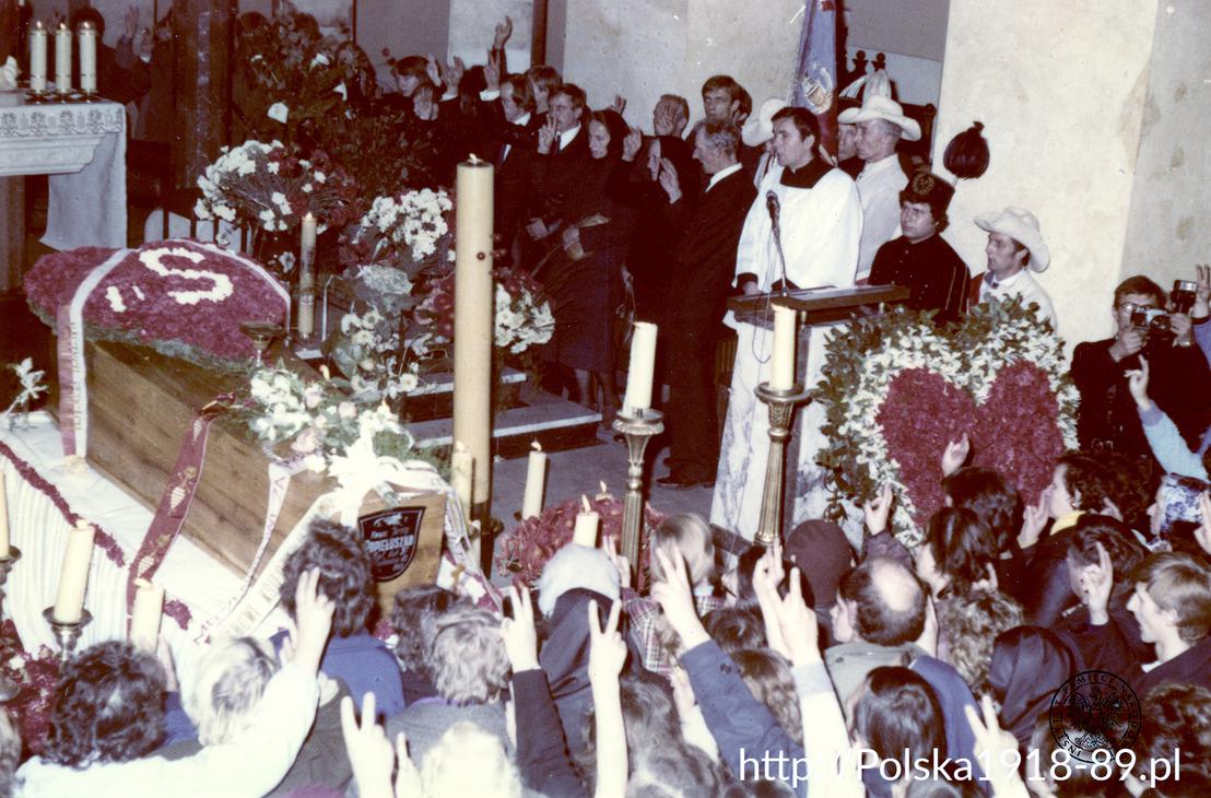 Pogrzeb ks. Jerzego Popiełuszko (a3)