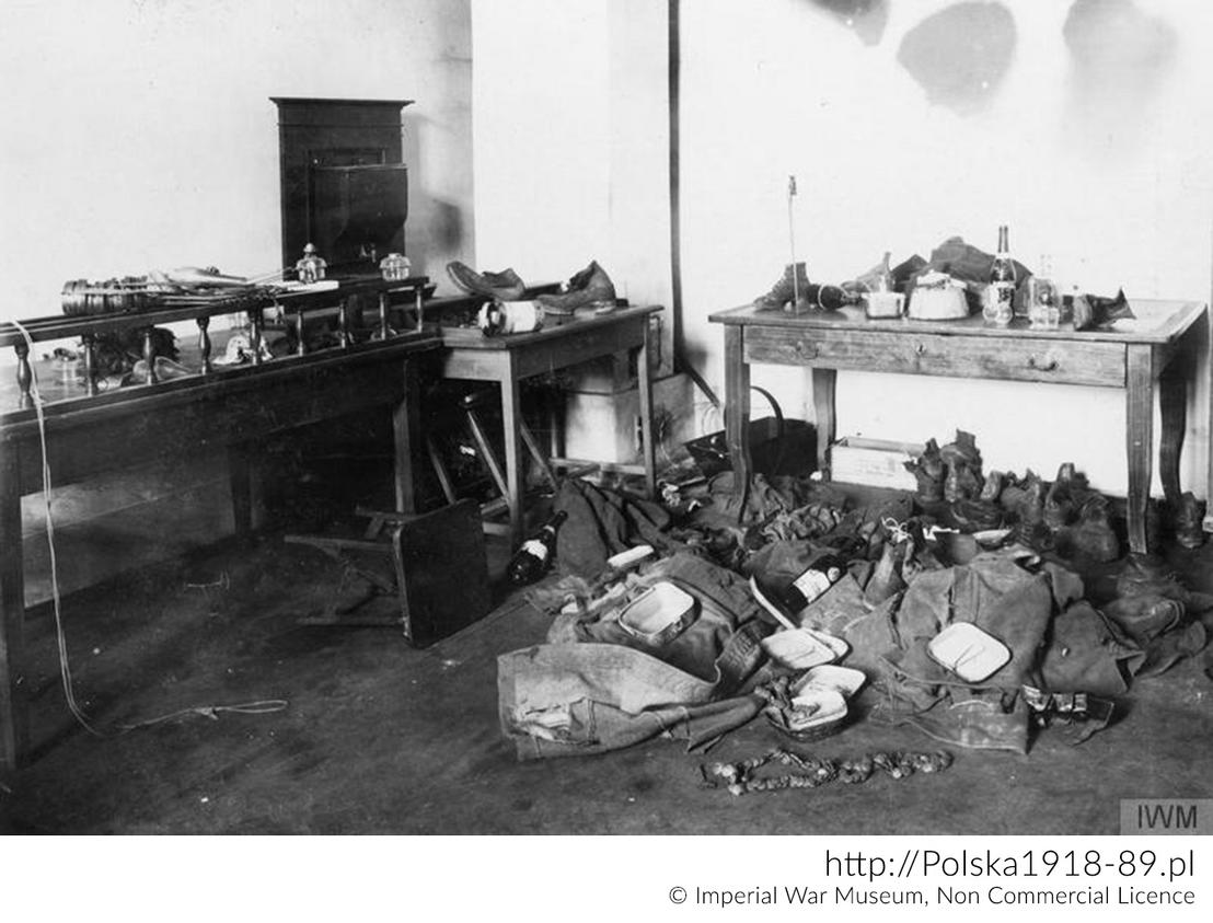 Pomieszczenie w budynku we Lwowie, zrabowane przez Ukraińców podczas oblężenia Lwowa, luty 1919 r.