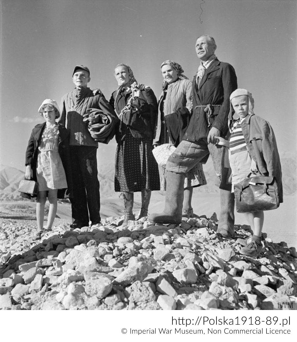 Rodzina Kowalskich w drodze z ZSRS do Iranu, 6 listopada 1942 r.