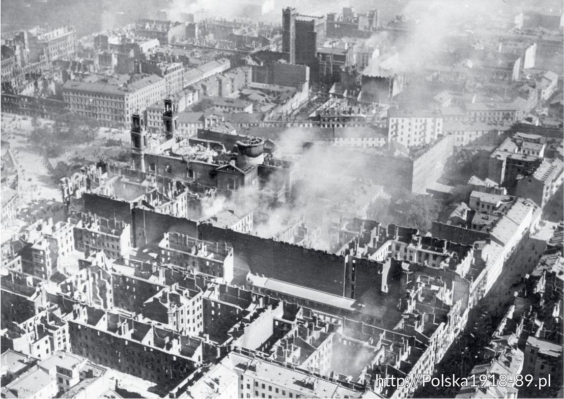 Zdjęcie lotnicze płonącej Warszawy 28 września 1939 roku.
